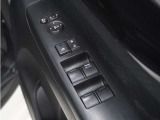 ◆パワーウィンドウスイッチ◆運転席から全席の窓の開閉操作を行うことが出来いつでも換気ができます!