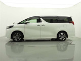 こちらの車両は、ご購入後も継続して安心メンテナンスを提供させていただく為、岐阜県内のお客様への販売・登録に限らせていただきます。