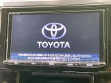 【メーカー純正ナビ】インテリアに溶け込むスタイリッシュな「専用設計」メーカーナビを装備♪視認性や操作性など基本性能にも優れ、より上質なカーライフをお楽しみいただけます。