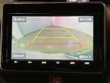 モニターガイドが付いているのでショッピングなどの狭い駐車場や車庫入れなどの時もしっかりと確認しながらバックができるので安心してお出かけできますよ。