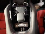 エアサスペンションで、車高を上げ下げすることが可能です。