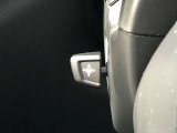 車両の詳細、ご質問につきましては、営業スタッフまでお気軽にご連絡下さいませ。遠方のお客様には実車の詳細動画送信も承ります。お問合せをお待ち致しております。