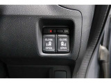 ◆◆両側電動スライドドア!!荷物で手が塞がる時など簡単にドアの開閉が出来ます!何より力いらずで開閉OK!女性やお年寄りにも優しい♪電動機能はOFFにもできますから元気なお子様の駆け出しも安心!