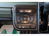 オートエアコンです。簡単操作で車内温度をコントロールします。