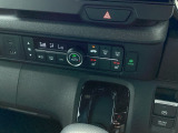 運転席、助手席にシートヒーターを装備(*^_^*)寒い日もポカポカ快適ですよ。