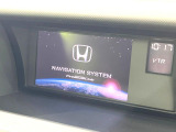 【メーカー純正ナビ】インテリアに溶け込むスタイリッシュな「専用設計」メーカーナビを装備♪視認性や操作性など基本性能にも優れ、より上質なカーライフをお楽しみいただけます。