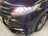 【LEDヘッドライト】悪天候や夜間走行時も良好な視界を確保し安心して運転できる高輝度LEDヘッドライトを装備!点灯速度が早く、消費電力も抑えられています。