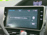 オーディオソースを画面から選べ、Bluetooth接続の案内も表示されています。音量などの設定項目も確認しやすく、好みに合わせて操作しやすい装備です。