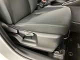 残価設定型クレジットもご用意しております。車両価格の一部をあらかじめ残価として据え置き、残りの金額を分割払いとするプランです。 詳しくはスタッフにお問合せください。