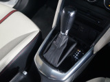 全てのトランスミッションのメリットを兼ね備えた理想的なAT、それがSKYACTIV-DRIVE(スカイアクティブドライブ)。「滑らかな変速」「ダイレクト感のあるシフトフィール」そして「低燃費」が特長!