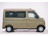 県内13店舗にて常時500台以上ダイハツ車を展示中です。見て、触って、納得のいく一台をぜひ見つけてください。