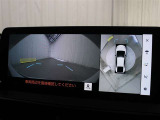 車両を上から見たような映像をナビ画面に表示するパノラミックビューモニター(床下透過表示機能付)搭載。運転席からの目視だけでは見にくい、車両周辺の状況をリアルタイムで確認できます。