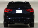 BMWのお車は、走行の安定性とコーナリングの良さを追求し、思い通りにハンドルの操作可能です。試乗車もご用意しておりますので、ぜひ&ldquo;駆け抜ける歓びをご体感ください!