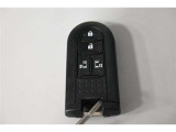 スマートキー!両手に荷物を抱えているときでも、ドアの施錠・解錠が楽々です♪