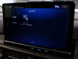 CD、DVD、Bluetooth、AM、FM、AUX、スマートフォン接続ができます。