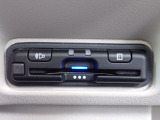 ■【ETC車載器】が装備されています。セットアップをしてお渡しとなり、ETCカードを差し込むだけで高速道路の利用が可能です。
