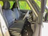 運転席シート廻りは使用感も少なく、良好な状態となっています。丁寧に使われていたことがよくわかりますね。