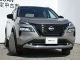 アダプティブLEDヘッドライト。フロントカメラで前方の状況を検知し対向車や先行車に眩しい思いをさせることなく必要なところだけを遠くまで照射します。
