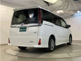 「中古車ハイブリッド保証」ハイブリッド機構を無償で保証します。保証期間は、初度登録年月から10年、またはロングラン保証が終了後3年間。ただし累計走行距離が20万km以内です。