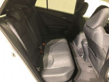 【後部座席】も当然、綺麗・清潔に仕上げております。内装の綺麗なお車は気持ちが良いですし、コンディションのいい車が多いです。オススメの1台です。