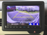 バックモニター付きで、車庫入れやバック時の後方確認をしっかりサポート。モニターに映し出される映像で死角も確認しやすく、狭い場所での駐車や後退時の操作をより安心して行えます。