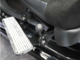 【助手席回転シート車】シートへの乗り降りを楽にしたい方へ。日頃から車いすや杖を利用している方におすすめです。