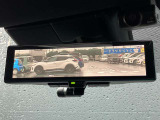 【インテリジェントルームミラー】はリアカメラが車両後方を映し出すので、いつでもクリアな後方視界を確保!夜間や悪天候の運転でも安心です♪