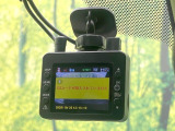 【ドライブレコーダー】ドライブレコーダー装備!走行中はもちろん、あおり運転や事故に遭遇した際、映像で記録し、万一のリスクに備えます。※記録用SDカードはお客様ご自身でご準備いただく必要があります。
