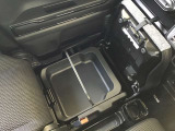 工夫を凝らした収納。限られたスペースを活用しています。