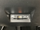 ハンドルの右下にETCがついています。高速道路の料金所の通過も楽々です。 カードの取り出しもしやすい場所についています。
