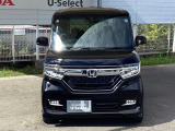 お客様に安全で快適なカーライフをお送りいただくために、中古車にも高いレベルの品質基準を設け、その基準に従って、全ての中古車について納車前整備を実施しています。