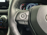 ステアリングスイッチ装備!運転しながら手元でオーディオの操作などができます。