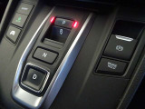 【CVT】無段変速機という意味です。 オートマミッションの中でも、ギヤによる変速をしないので、その分燃費が上がり経済的☆