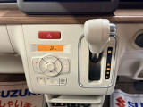 運転席から操作のしやすい位置にございます