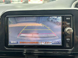 駐車時、後方の映像がモニターで確認できます。狭い場所での駐車もスムーズです。