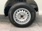品質へのこだわり!フロアマットやシートなど車内をキレイに清掃し、ニオイや汚れなどを徹底的にクリーニングしてもらっております。室内はピカピカです☆