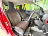 運転席シート廻りは使用感も少なく、良好な状態となっています。丁寧に使われていたことがよくわかりますね。
