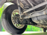 お車を安心してお乗りいただく為には、足回りの定期点検が欠かせません。サービスサポート(有償保証)では無料点検もご提供しており、安心のカーライフをお過ごしいただけるサポート体制が整っています。