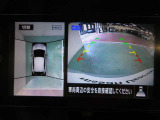 アラウンドビューモニターで車庫入れも空から見ている様に駐車できラクラクです。