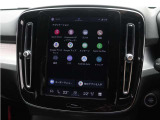 Google搭載のボルボなら、車内にいながら多彩なデジタルライフをお楽しみいただけます。Google Playから必要なアプリをダウンロードして、有意義な移動時間を楽しみましょう。