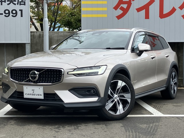 V60クロスカントリー プラス B5 AWD 4WD