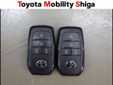 スマートキー2本付き!キーをポケットやカバンに入れておくだけでドアの施錠・開錠やエンジンスタートの操作が簡単です!