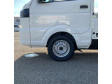 タイヤのサイズは、145/80R12です。