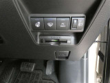 ETC車載器付きです。高速道路の料金所もスムーズに通過できます。※セットアップ費用は別途必要です。