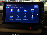 フルセグTVを搭載。CD/DVD再生、Bluetoothオーディオに対応しています。