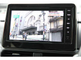 大画面で使いやすい純正ナビ&TV。初めての場所へも不安なくお出かけできる、頼もしい案内人です。