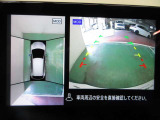 アラウンドビューモニターで車庫入れも空から見ている様に駐車できラクラクです。