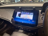 バックカメラにより駐車時の後方確認も楽にできます。