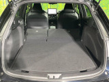 普段のお買い物や通勤、送迎等に十分な荷室スペースを確保しております。セカンドシートを倒すと、大きな荷物の積載も可能です♪