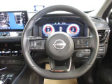 運転が楽しくなる明るく開放的な運転席まわりです。プロパイロットで高速など運転支援で疲れを軽減してくれます!